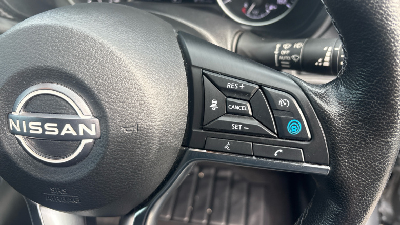 Nissan Juke 1.6 Hybrid Tekna 5dr Auto Hybrid Hatchback